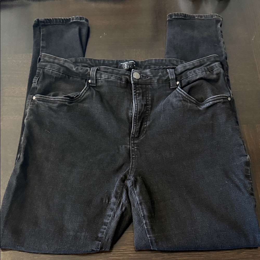 Universal Standard Black Skinny Jeans